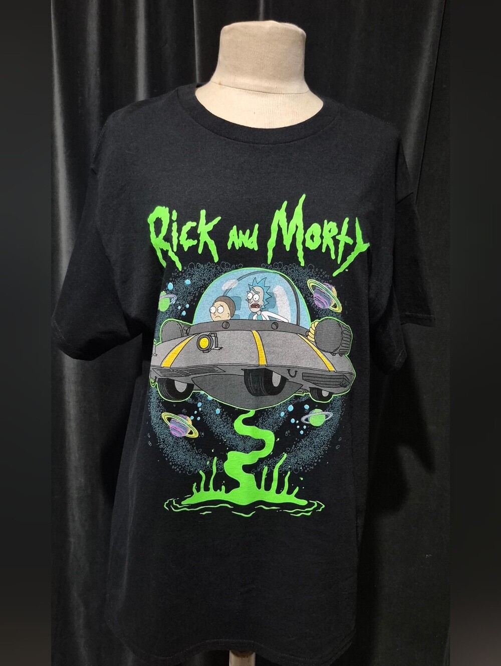 Ripple Junction Black and Green Graphic Tee (Box B)